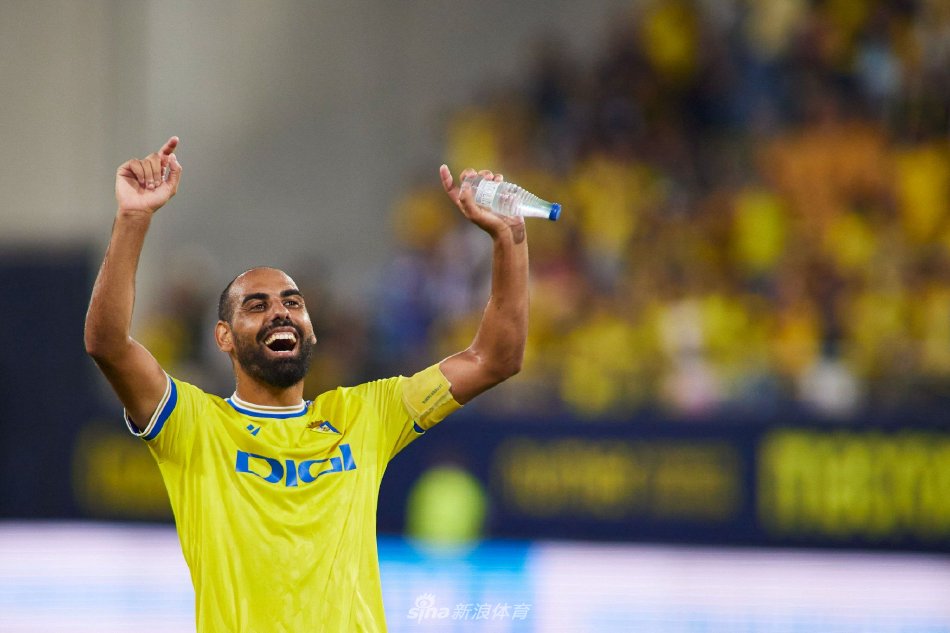 我们不仅仅 我们不仅仅